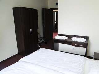 Отель Hotel Cynamon Tokarnia Двухместный номер с 1 кроватью или 2 отдельными кроватями-2